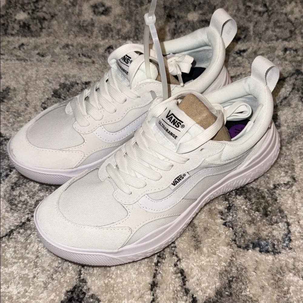 •VANS•NWT CLASSIC TRUE WHITE ULTRARANGE NEO VR3 LACE UP SNEAKERS SIZE 8 (UNISEX) - Picture 7 of 12